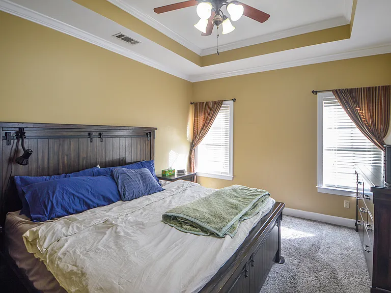 83 Sutherland Cv — Photo 15