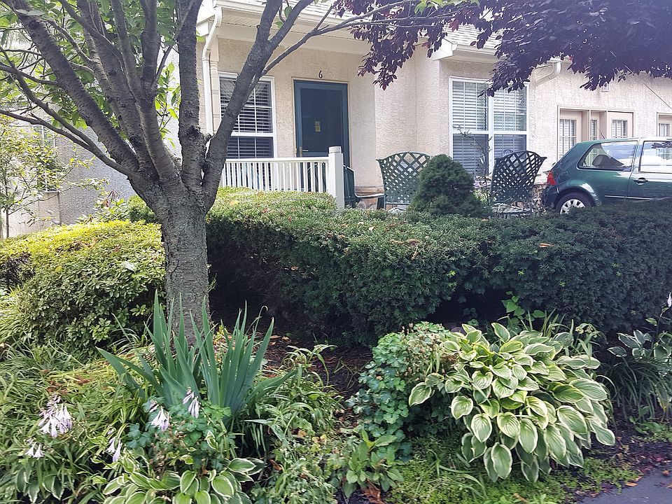 6 Trent Ln  East Norriton, P