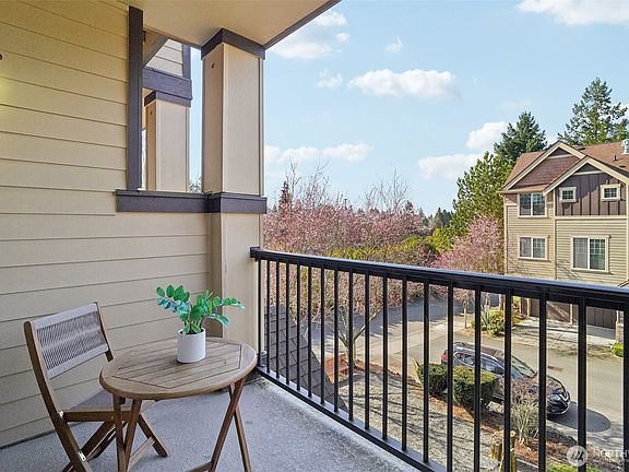 4th image of 19439 1st Avenue S #E3