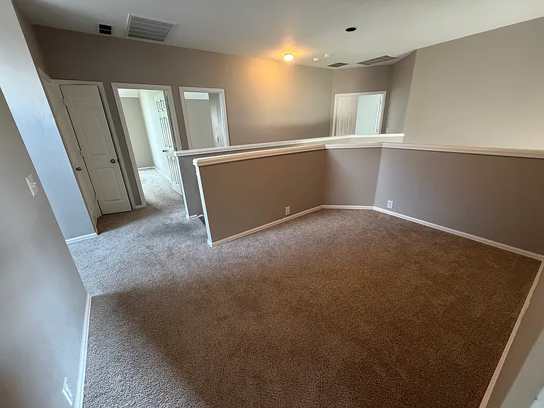 2700 Thorncreek Ln — Photo 38