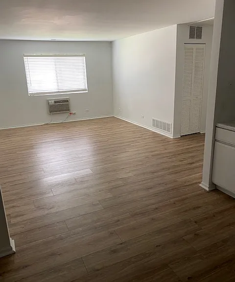 503 Smith Dr #7 — Photo 3