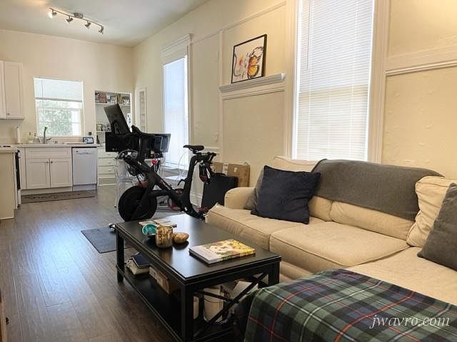 1st image of 2981 Sacramento St #4