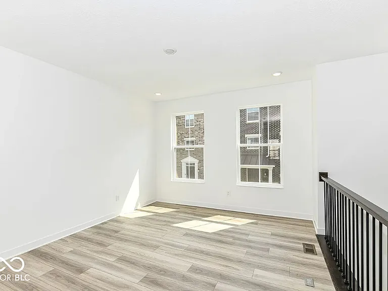13817 Gatsby Dr — Photo 7