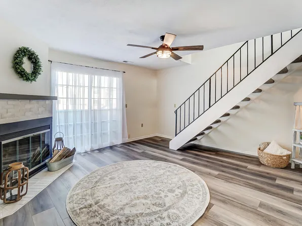 615 Villa Rd APT D, Springfield, OH 45503