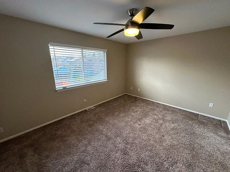 2061 Palisade Blvd — Photo 10
