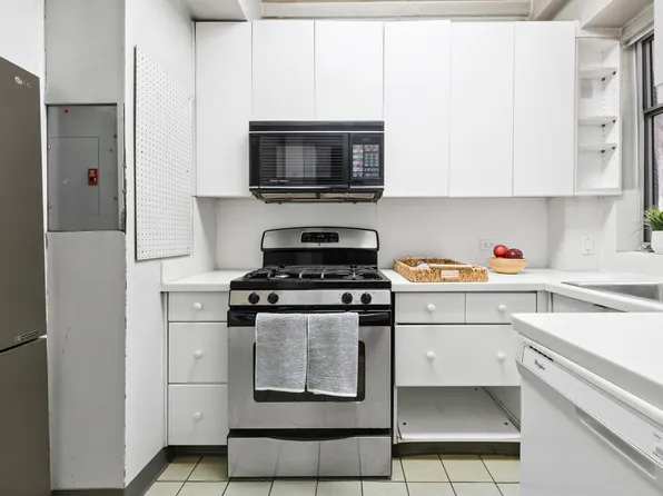 1 West 67th Street image 7 of 17