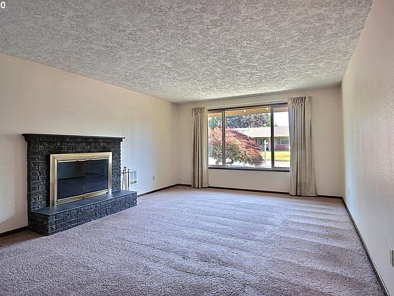 5th image of 3317 NW 120th St