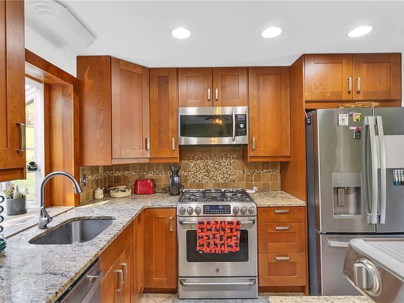 4th image of 134 Bleil Dr