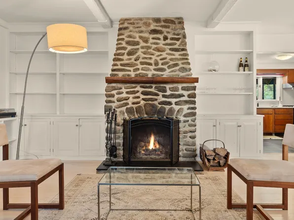 216 S Undermountain Rd, Sheffield, MA 01257