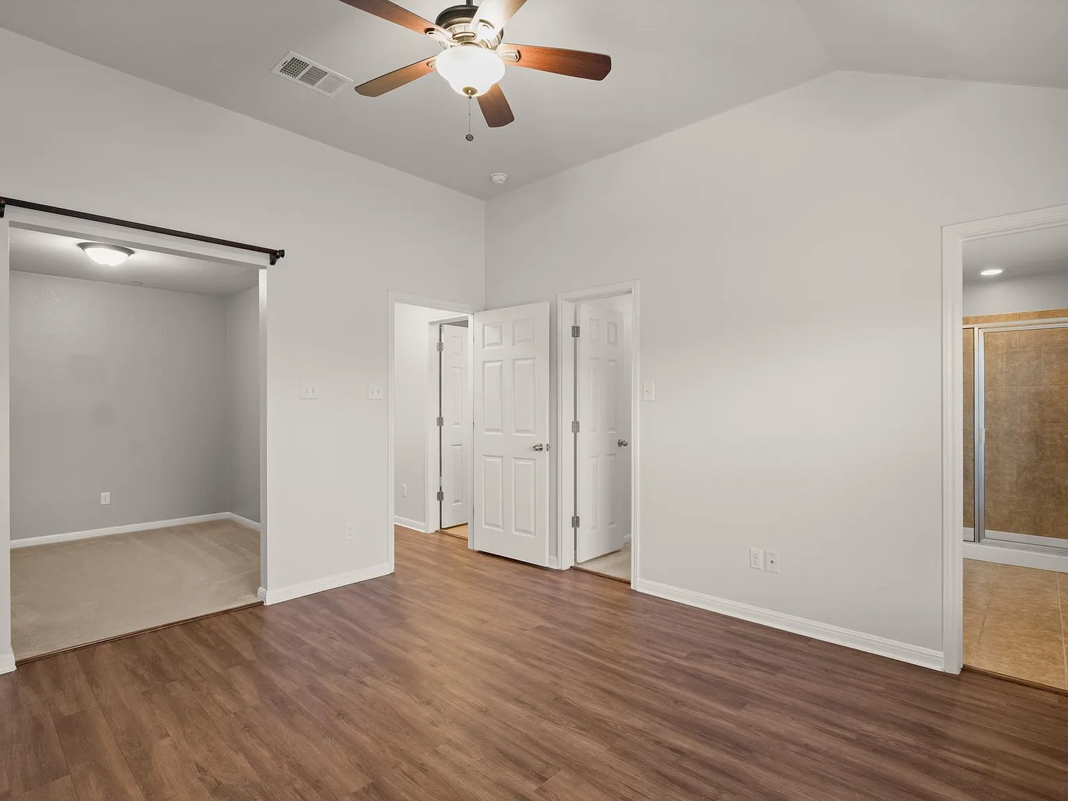 2 bed, 2.5 bath, 1532 sqft, $1,850 — Photo 4