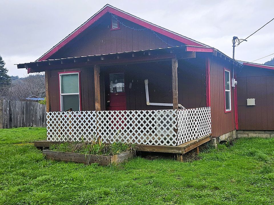 1st image of 930 C Ave