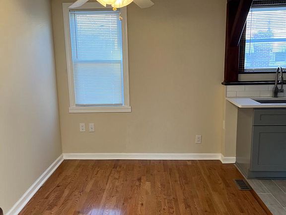 4th image of 4815 Rosalie St