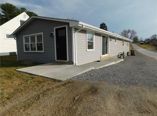 101 Woodrow Dr, Ellwood City, PA