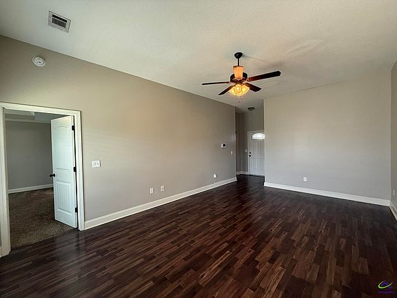 3rd image of 212 Winsted Ct