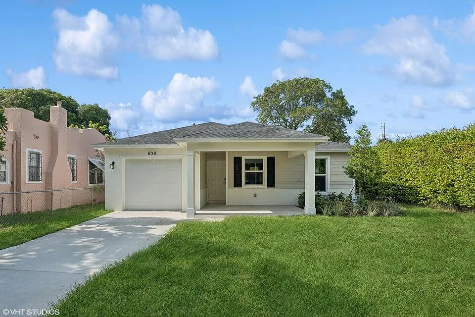 3 bed, 2.0 bath, 1041 sqft, $3,300 — Photo 2