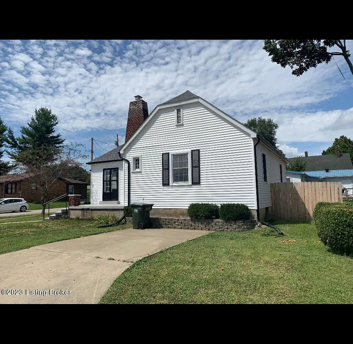 3 bed, 1208 sqft, $1,000 — Photo 1