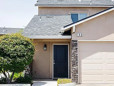 2 bed, 2.5 bath, 1181 sqft, $1,995 — Photo 3