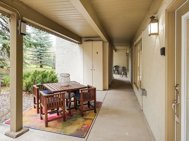 601 S West End St #1 — Photo 9