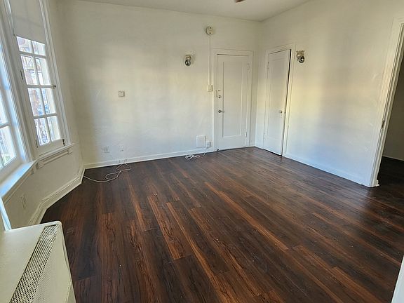 4th image of 127 N Edgemont St APT 1