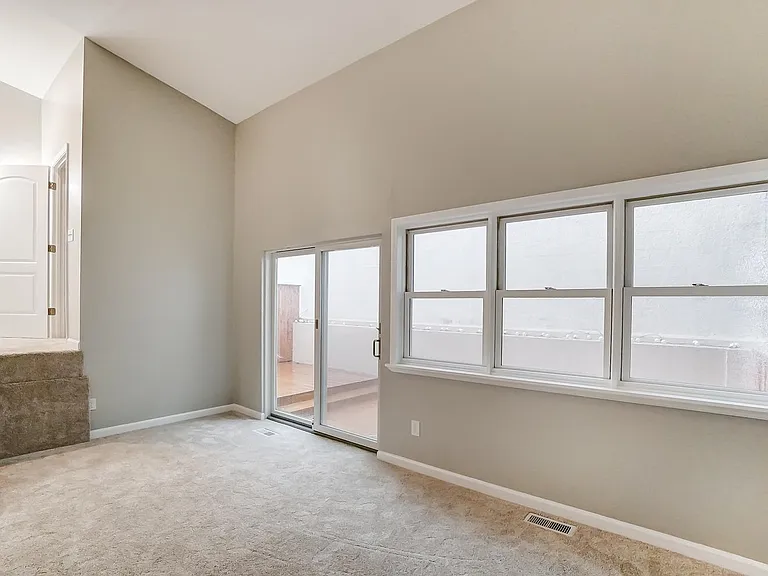 114 E Corry St — Photo 22