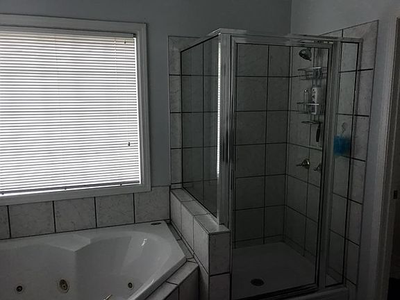 3rd image of 302 Choctaw St #302