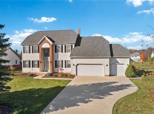35595 Spatterdock Ln, Solon, OH 44139