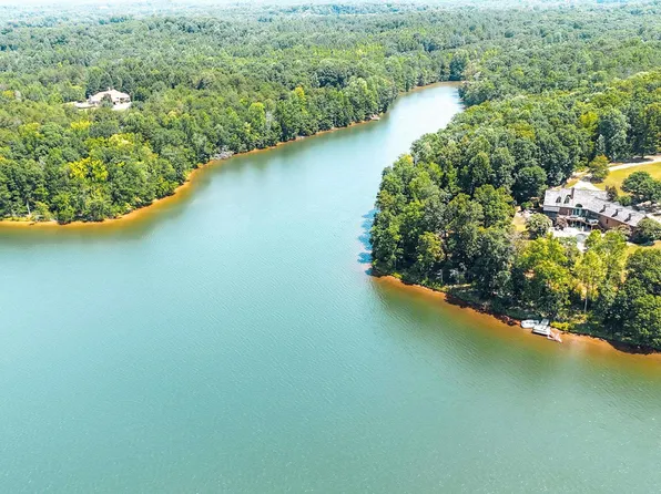 2390 Buckhorn Rd, Greer, SC 29651