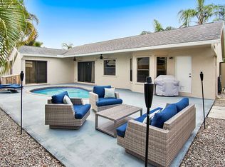 83 Cedar Cir, Boynton Beach, FL 33436