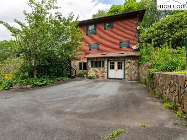 277 Country Lane, Newland, NC 28657