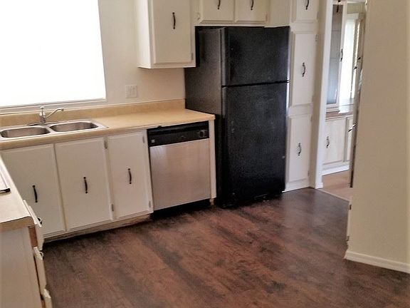 5th image of 15439 N 16th Dr