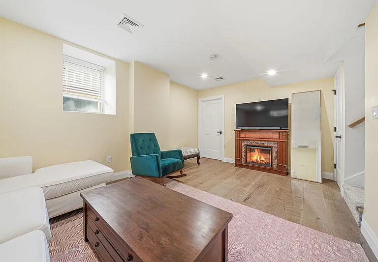 75 Prince St #75 — Photo 25