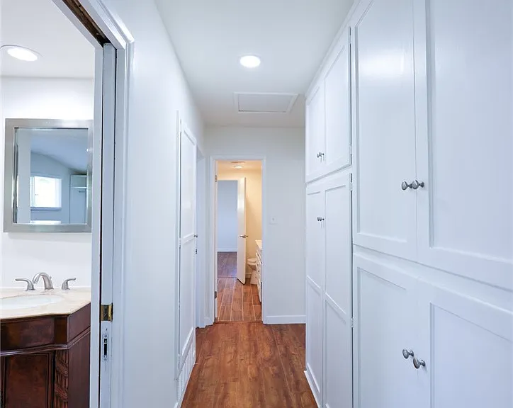 17122 Spinning Ave — Photo 21