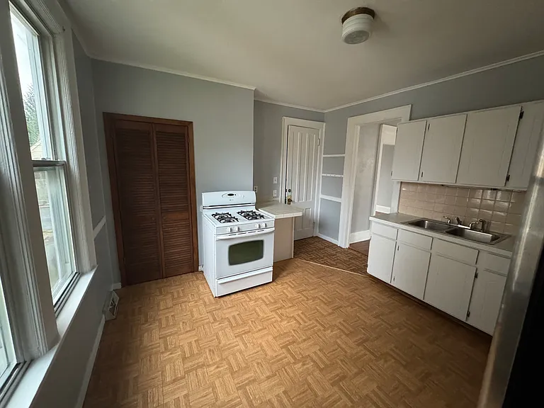 105 Merz Ave #1 — Photo 6