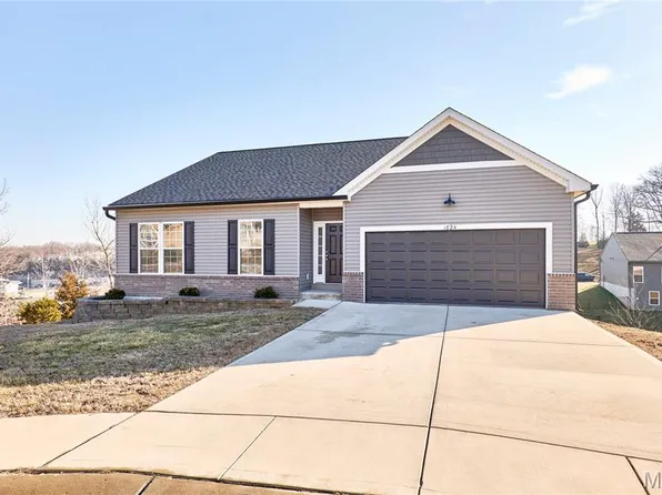 1824 Oak Dr, Festus, MO 63028