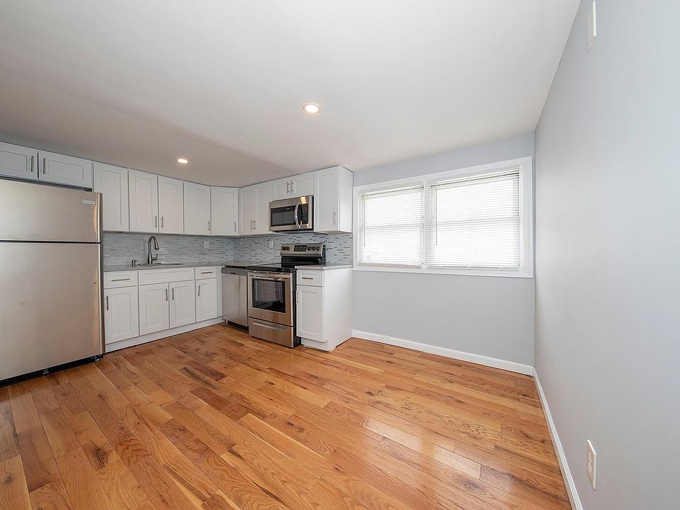 1st image of 322 Perkins Ave Floor 2