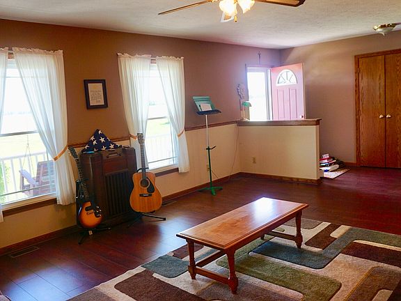 Living room towards front do