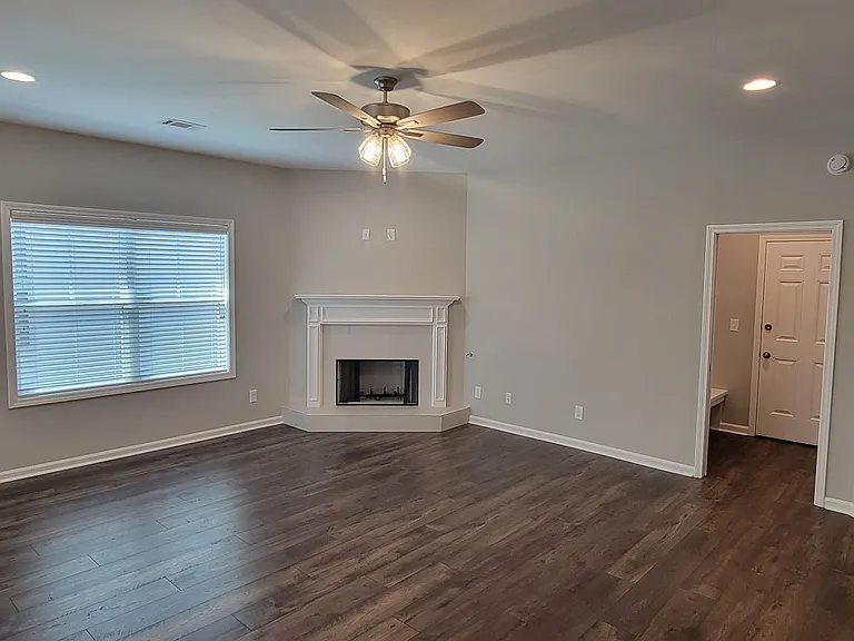 857 Hedgefield Way — Photo 7