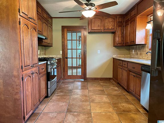 4th image of 2607 Linda Cir
