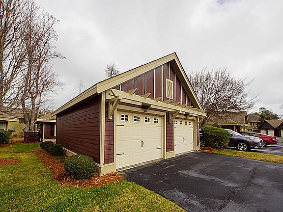 3rd image of 5530 Colonial Chatsworth Cir