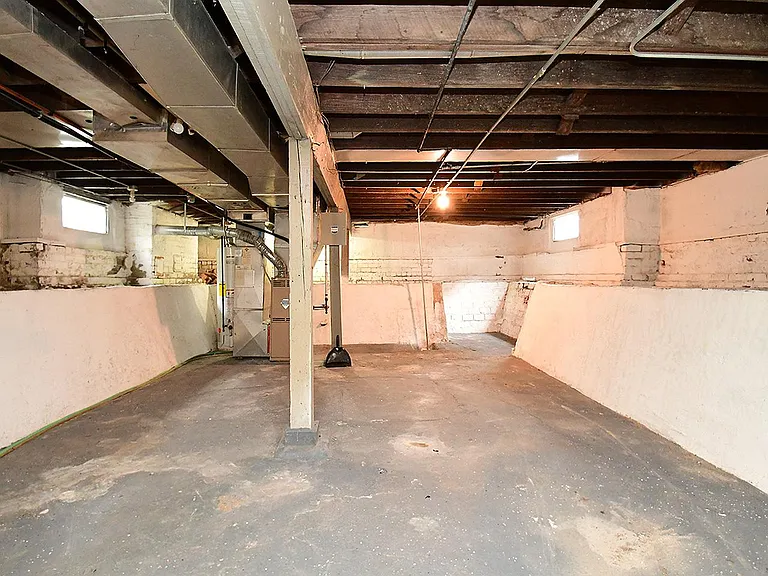 2723 Newport Ave — Photo 15