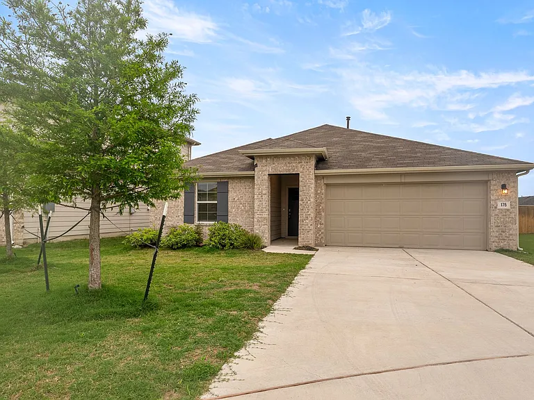 176 Texas Palmetto Cir — Photo 1