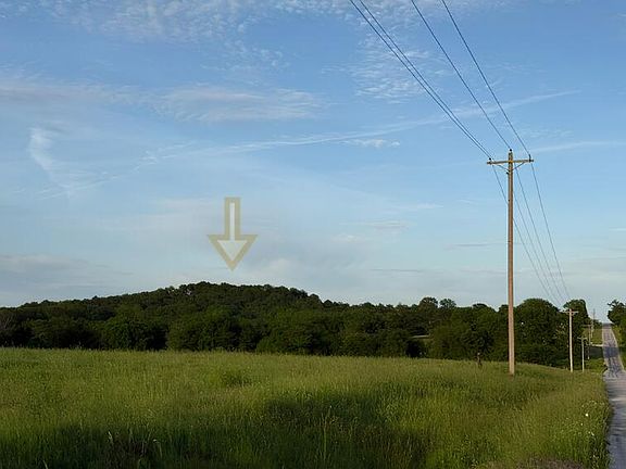 3rd image of 1373 E 470th Road
