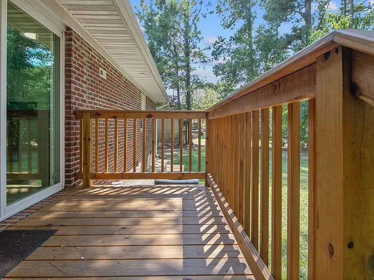 126 Golf Dr — Photo 32