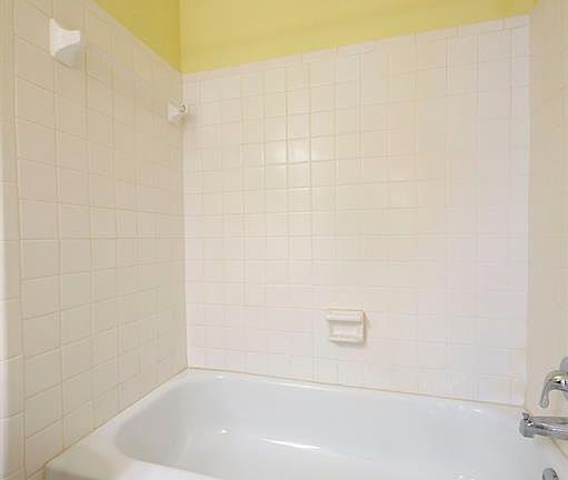 4th image of 42140 Pellston Dr #281