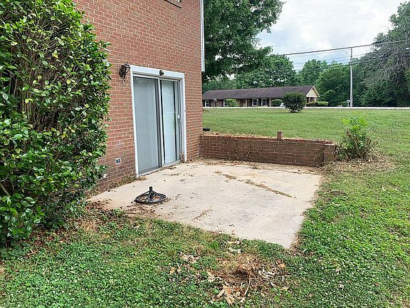 Nice patio space off den