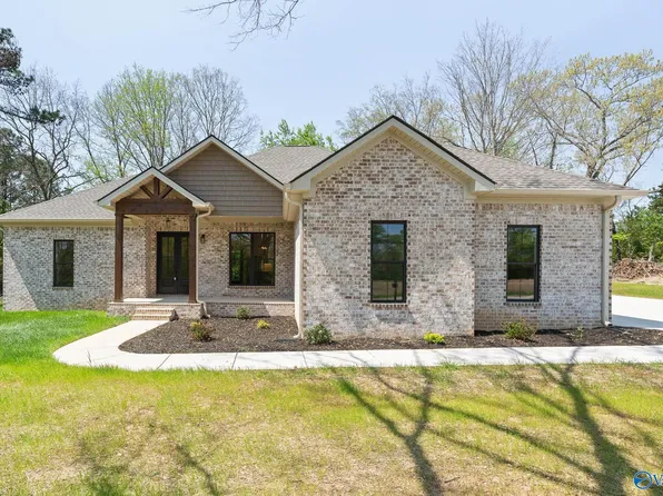 25593 Taylor St, Elkmont, AL 35620