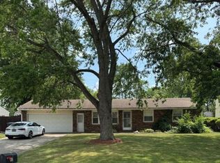 394 Midway Dr, Valparaiso, IN 46385