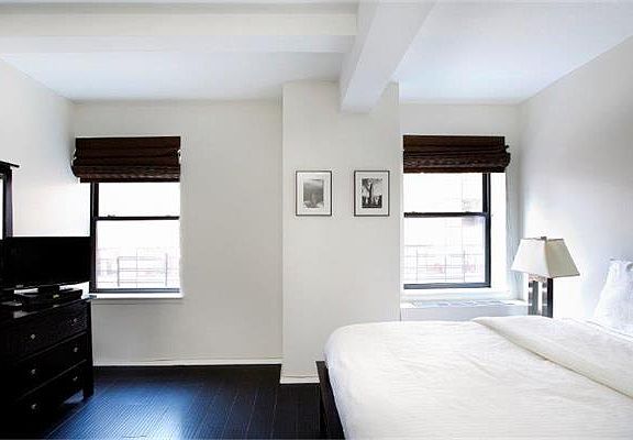 5th image of 150 W 51st St APT 820