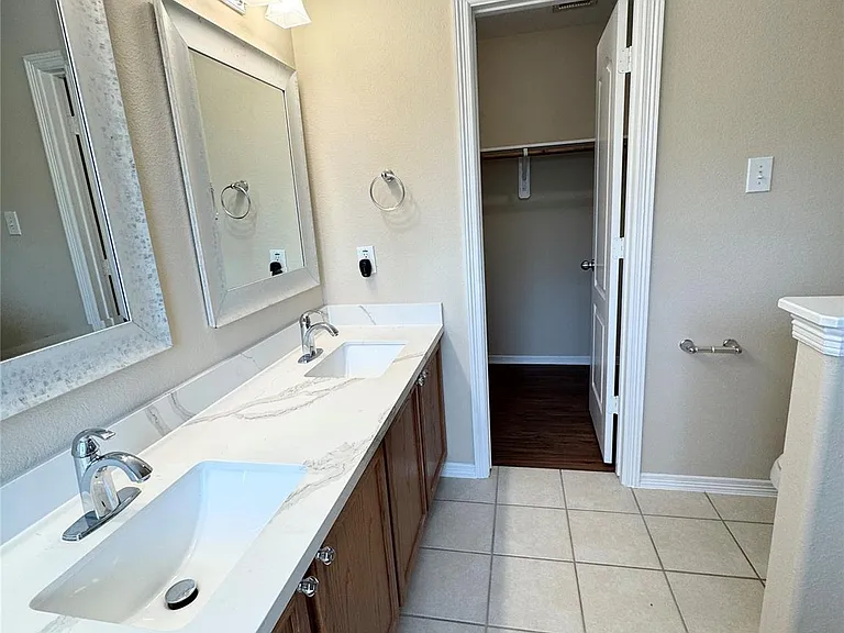7039 Durango Creek Dr — Photo 23