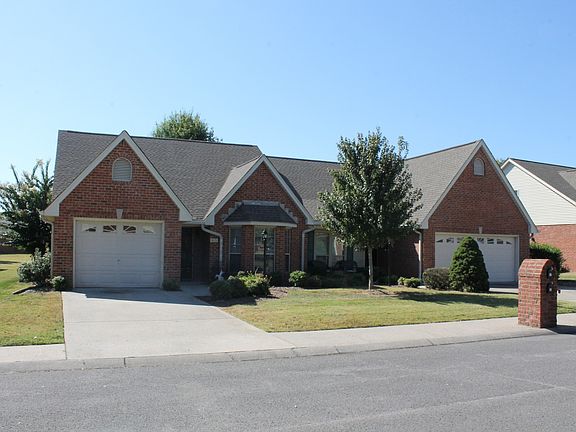 2nd image of 415 Biltmore Cir #415